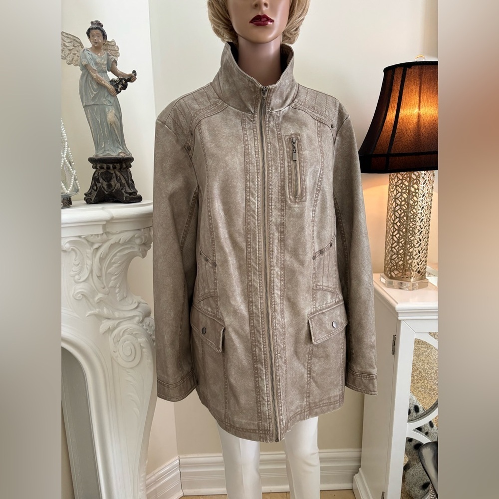 Elegant PU Tan Utility Jacket for Women - Picture 2 of 11